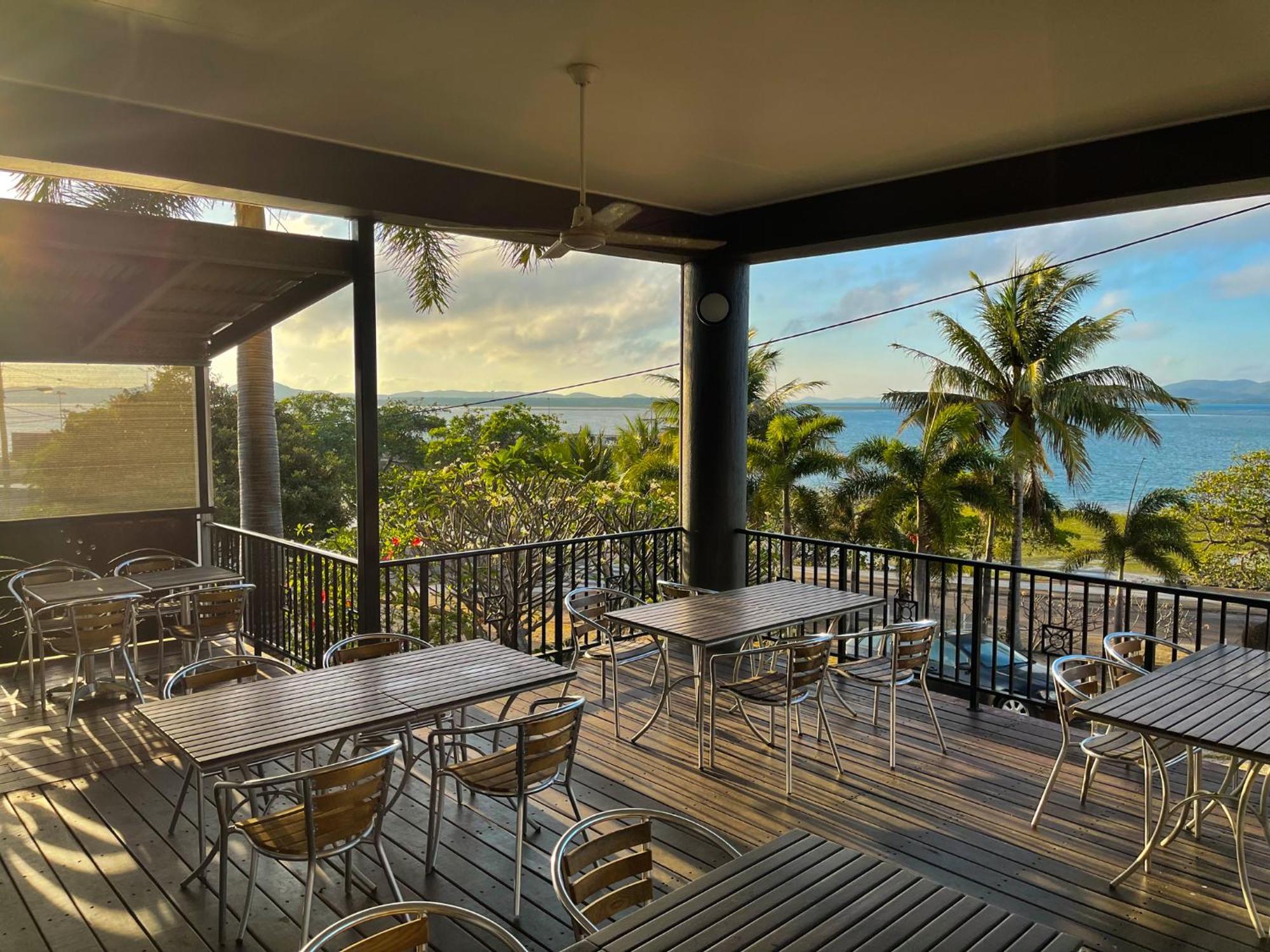 Grand Hotel Thursday Island Exterior foto